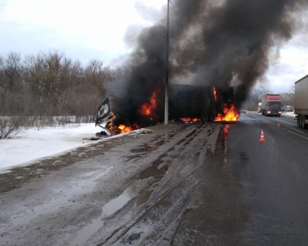 В Рязанской области в ДТП с «Газелью» и фурой погиб человек (2)