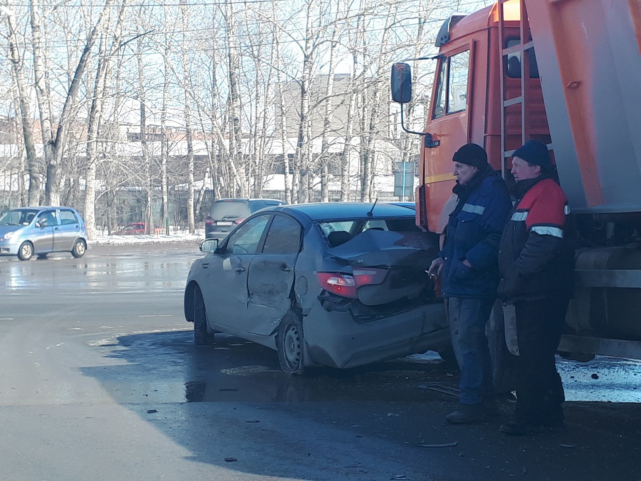 На выезде из Рязани произошло тройное ДТП (2)