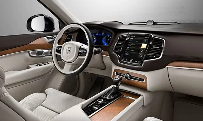 Салон Volvo XC90 T8 Twin Engine