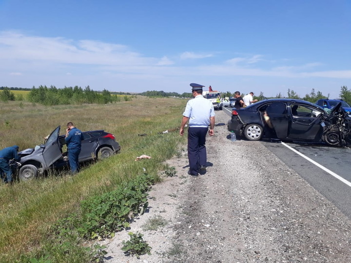 Четыре человека погибли в ДТП в Оренбургской области (3)