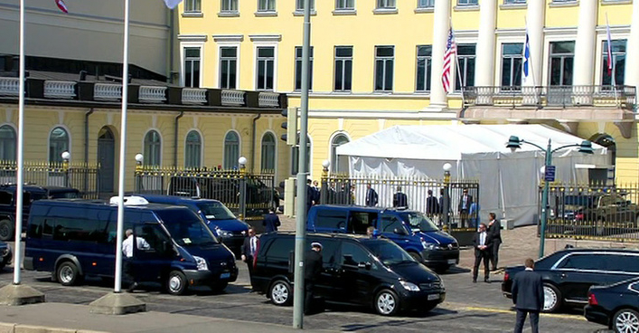 Aurus Senat в Хельсинки у президентского дворца