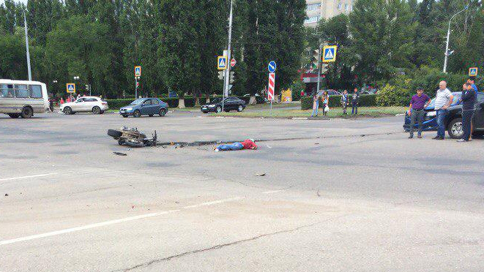 Мотоциклист погиб в ДТП в Балакове Мотоциклист погиб в ДТП в Балакове (2)