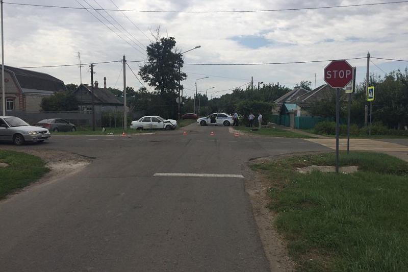 Молодая пассажирка иномарки погибла в ДТП в Тихорецке Молодая пассажирка иномарки погибла в ДТП в Тихорецке