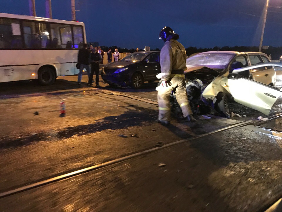 25 августа, ДТП на мосту Володарского, Петербург