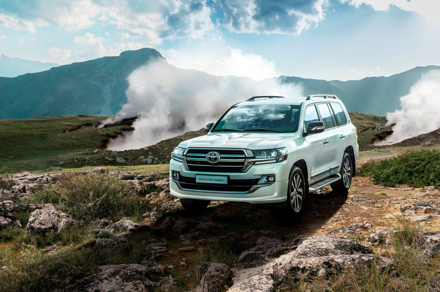 Toyota Land Cruiser 200 Executive Lounge_key visual