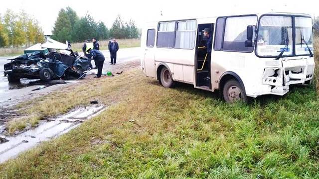 В Марий Эл в ДТП с автобусом погиб человек В Марий Эл в ДТП с автобусом погиб человек