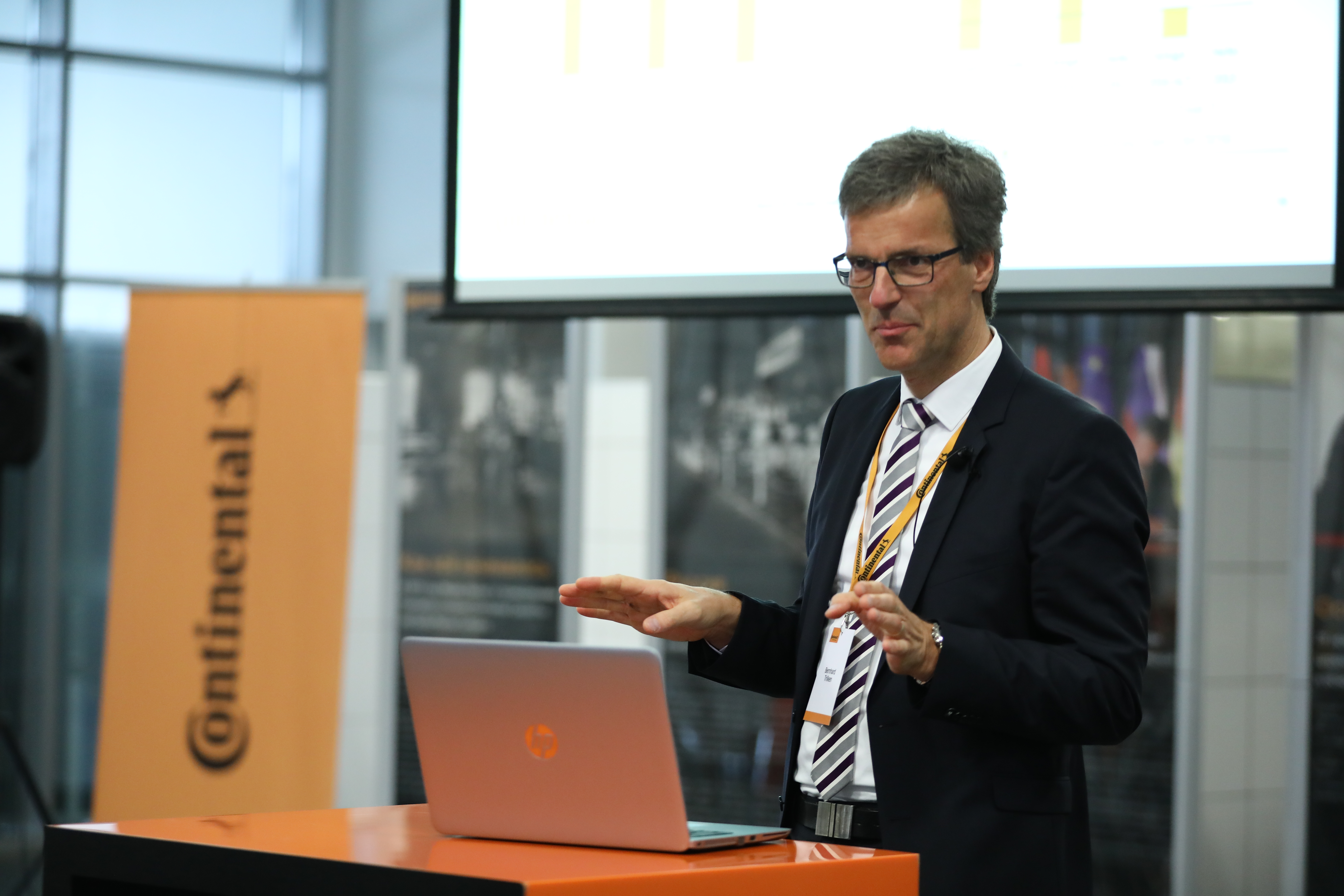 Continental_Бернхард Трилкен