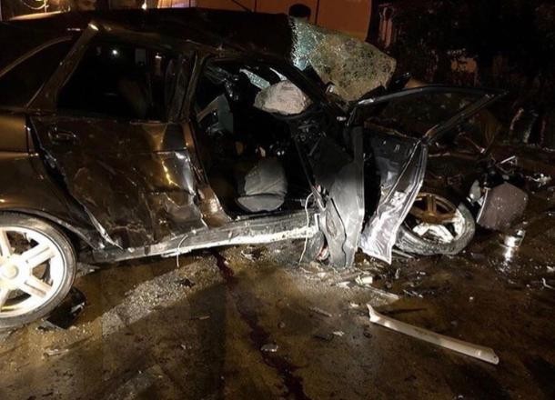 Два молодых человека погибли в ДТП с грузовиком в Анапе Два молодых человека погибли в ДТП с грузовиком в Анапе