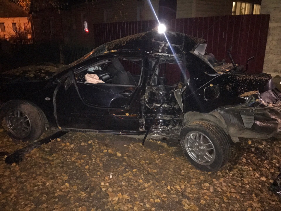 Два человек погибли в ДТП в Брянске Два человек погибли в ДТП в Брянске (3)