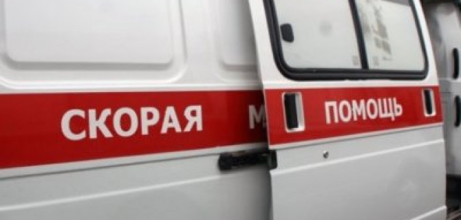 В Энгельсе иномарка сбила девушку и ребенка