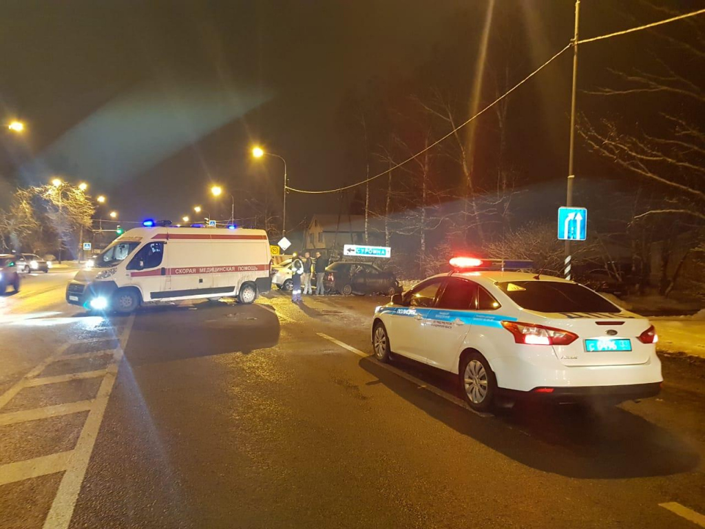 Четыре человека пострадали в ДТП во Владимирской области Четыре человека пострадали в ДТП во Владимирской области (3)