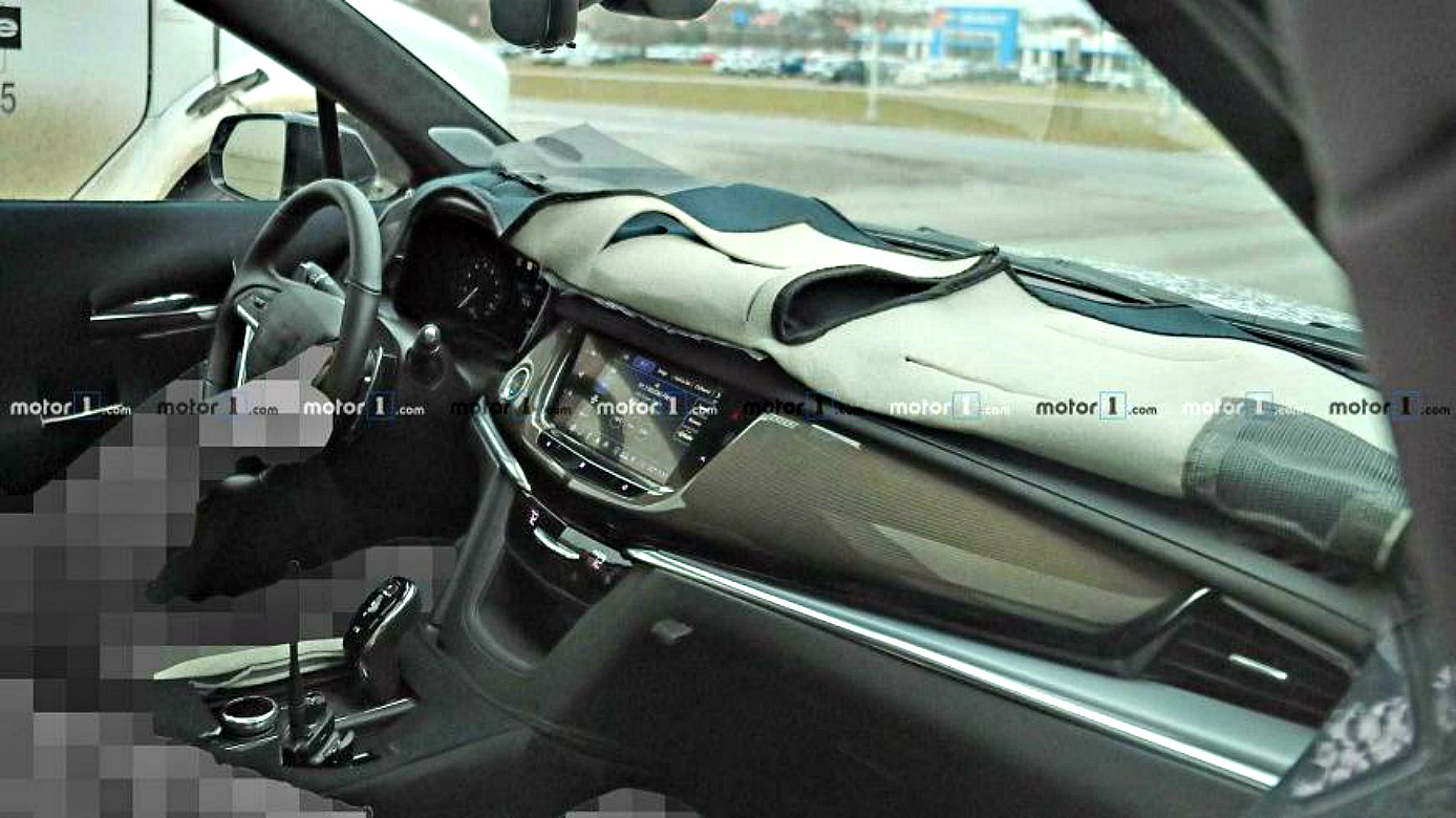 Папарацци тщательно рассмотрели новый кроссовер Cadillac XT6 кадиллак 2