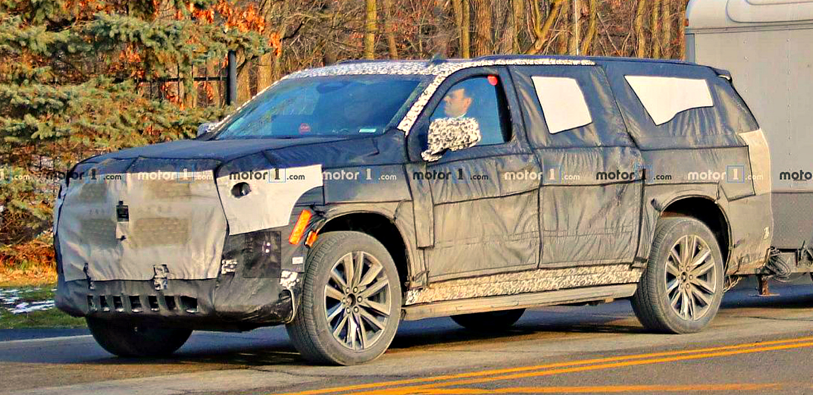 Cadillac испытывает новый Escalade кадиллак 1