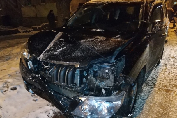 Пьяный подросток на Toyota Land Cruiser Prado вынудил полицию устроить погоню и применить оружие Пьяный подросток на Toyota Land Cruiser Prado вынудил полицию устроить погоню и применить оружие