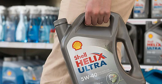 Как легко купить все нужные автотовары в одном месте: выбираем масло Shell масло