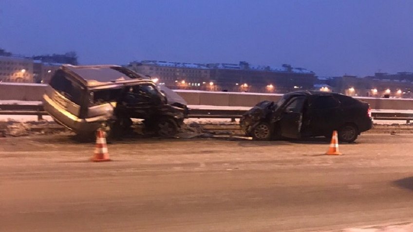 Женщина погибла в ДТП в Петербурге Женщина погибла в ДТП в Петербурге (1)