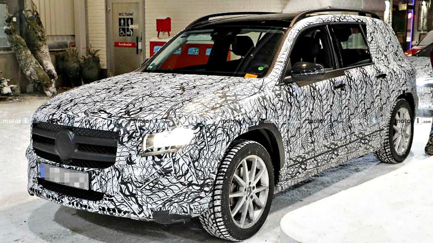 Начаты испытания нового кроссовера Mercedes-Benz GLB мерс кросс 1