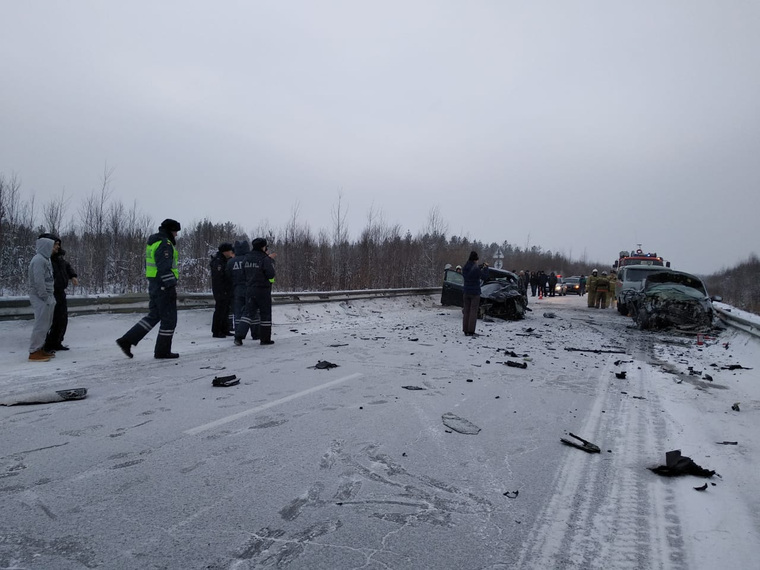 Три человека погибли в ДТП под Ивделем Три человека погибли в ДТП под Ивделем (1)