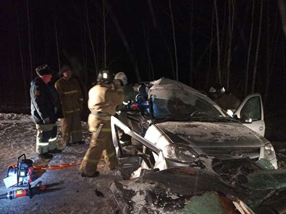 Один человек погиб и пятеро пострадали в ДТП под Кировградом Один человек погиб и пятеро пострадали в ДТП под Кировградом (2)