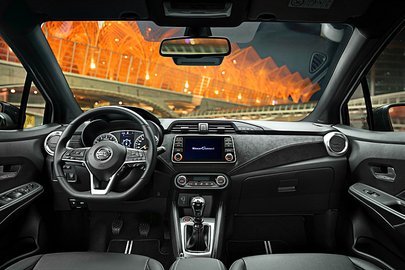 Обновлён хэтчбек Nissan Micra микра 3