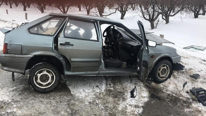 В лобовом ДТП под Воронежем погиб водитель ВАЗа (2)
