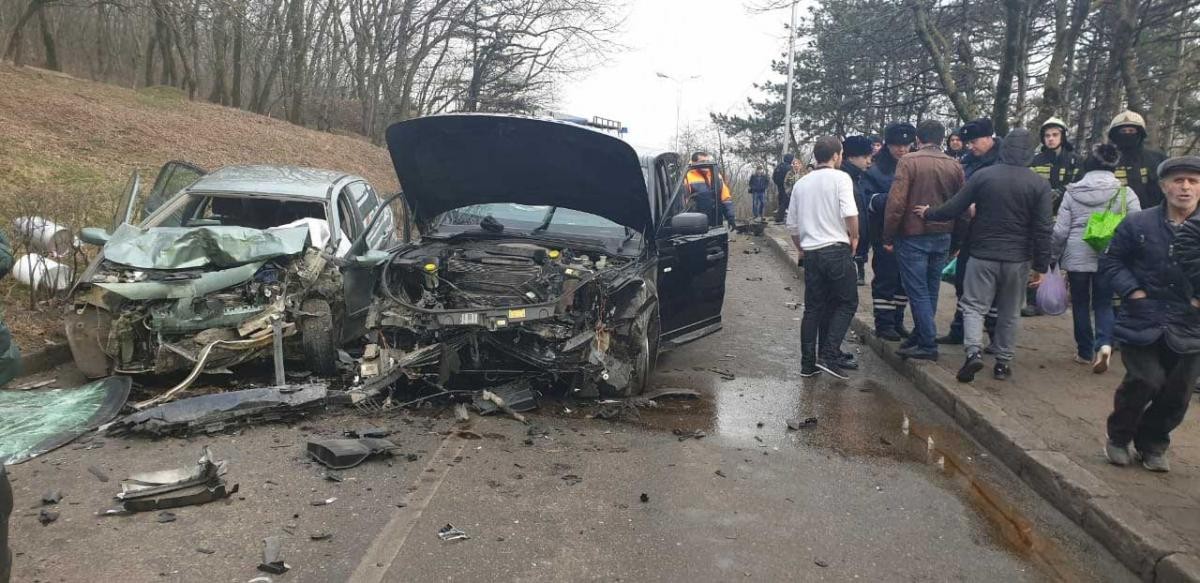 Водитель иномарки погиб в ДТП в Пятигорске