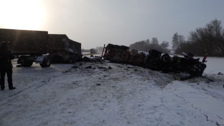Два человека погибли в тройном ДТП в Тамбовской области Два человека погибли в тройном ДТП в Тамбовской области (2)