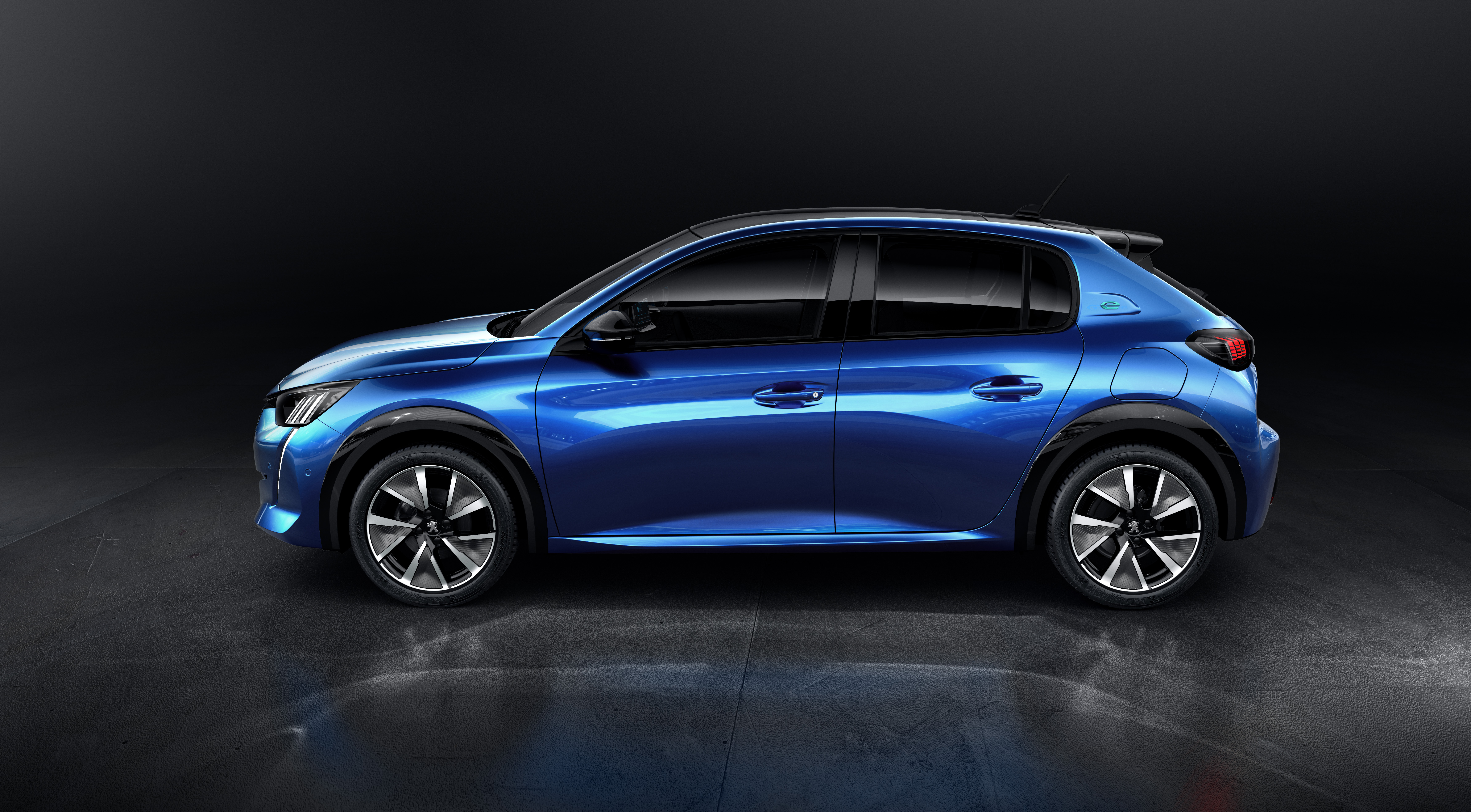 Новый Peugeot 208: теперь он — «электричка» Peugeot 208 (23)