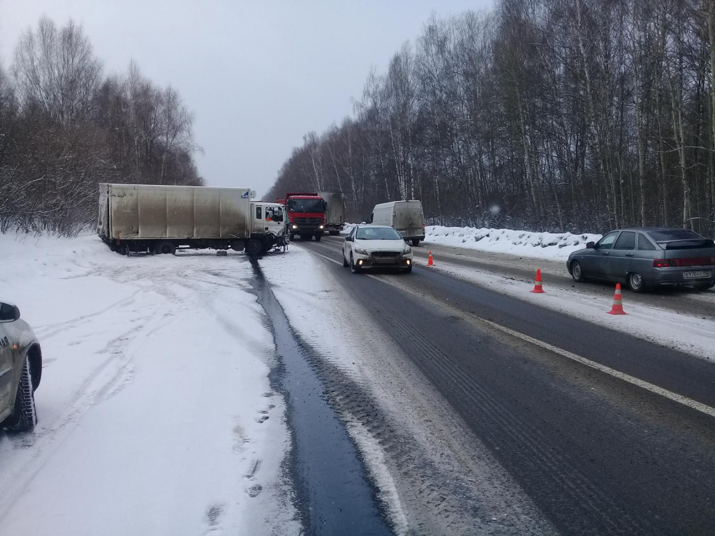 Два человека погибли в лобовом ДТП в Лысковском районе Два человека погибли в лобовом ДТП в Лысковском районе (1)
