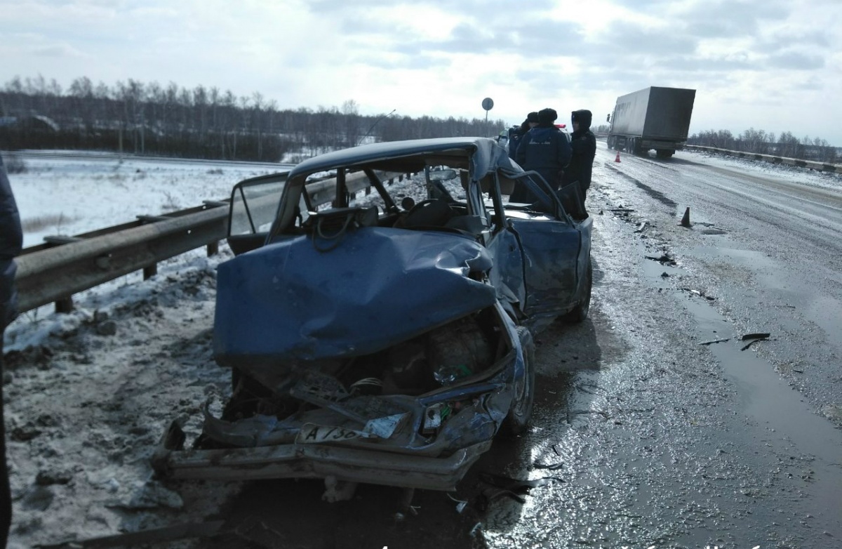 Мужчина и женщина погибли в ДТП в Челябинской области Мужчина и женщина погибли в ДТП в Челябинской области (2)
