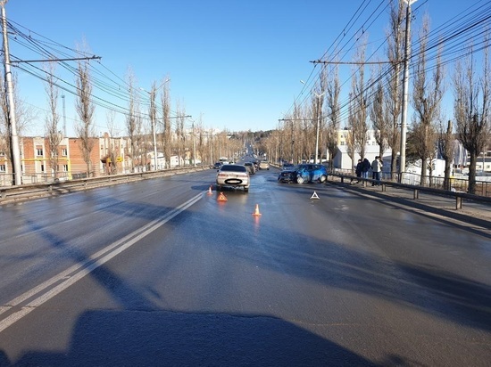 Двое взрослых и подросток пострадали в ДТП в Калуге