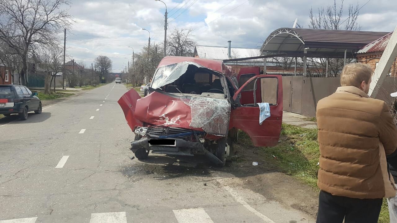 В Майкопе в ДТП пострадали пять человек В Майкопе в ДТП пострадали пять человек (1)
