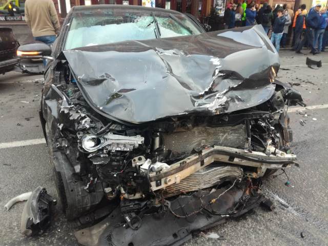 В Петербурге в ДТП на Невском погиб водитель иномарки (1)