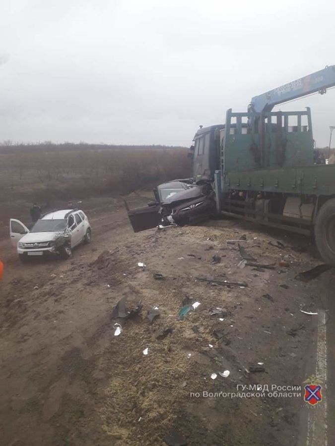Шесть человек пострадали в ДТП в Волгоградской области Шесть человек пострадали в ДТП в Волгоградской области