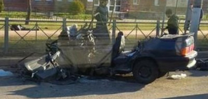 Два человека погибли в ДТП с автобусом в Колпинском районе