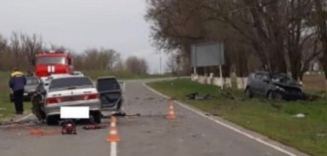 Взрослый и ребенок погибли в ДТП в Ставропольском крае