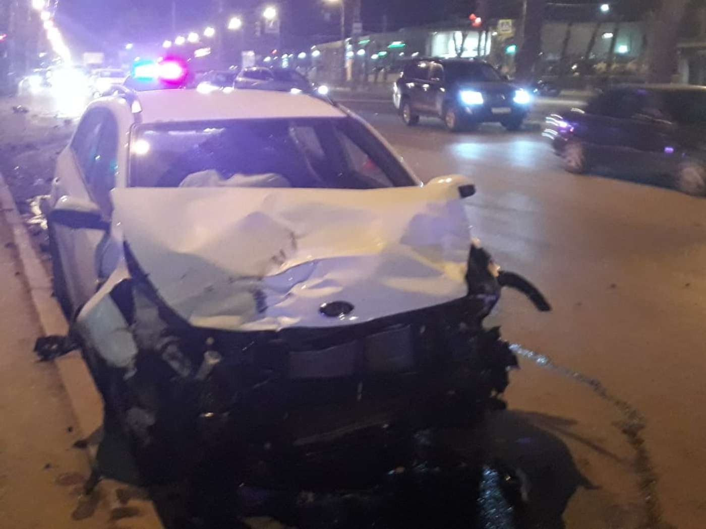 Молодой человек и девушка погибли в ДТП Екатеринбурге Молодой человек и девушка погибли в ДТП Екатеринбурге (3)
