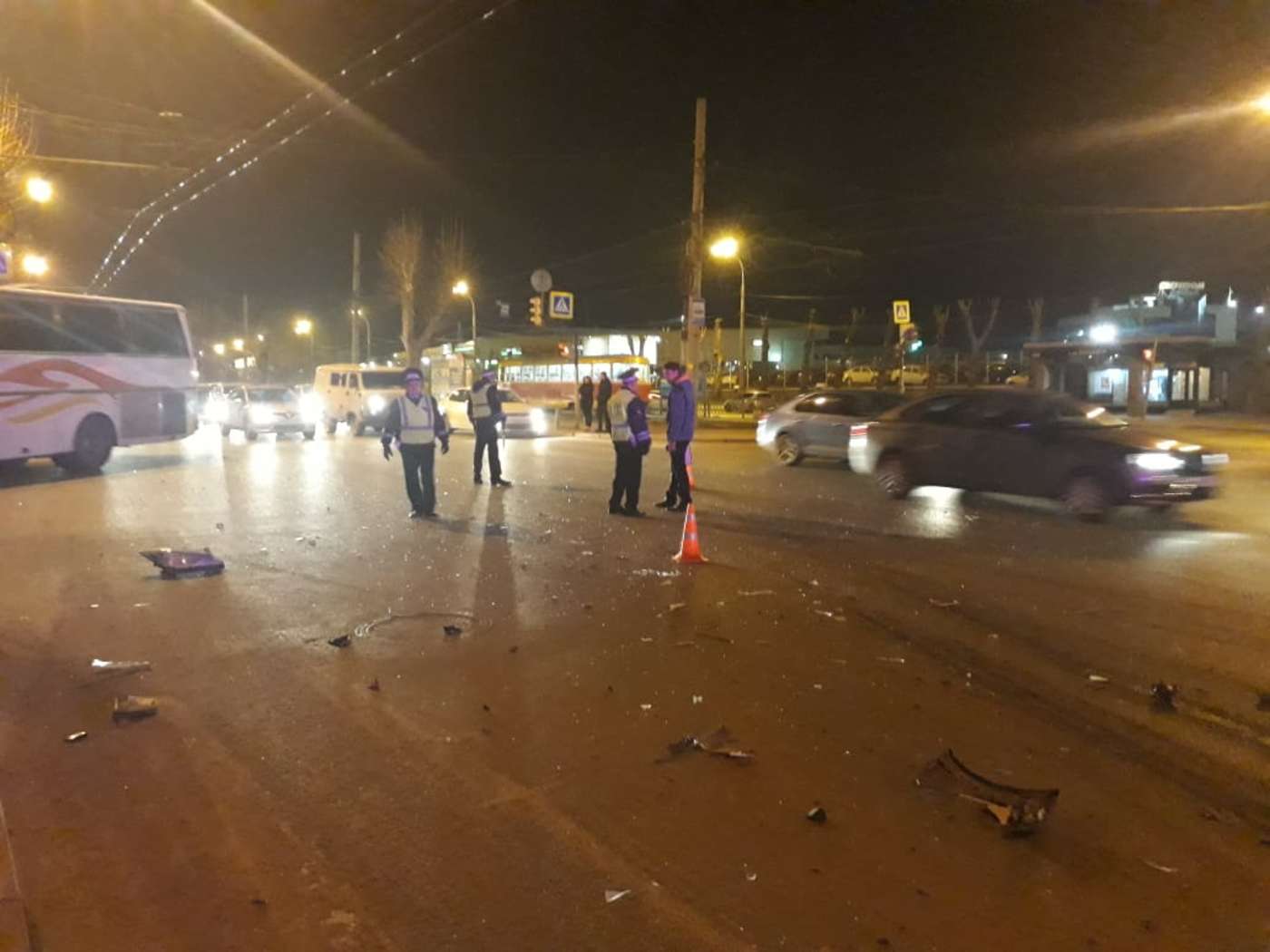 Молодой человек и девушка погибли в ДТП Екатеринбурге Молодой человек и девушка погибли в ДТП Екатеринбурге (2)