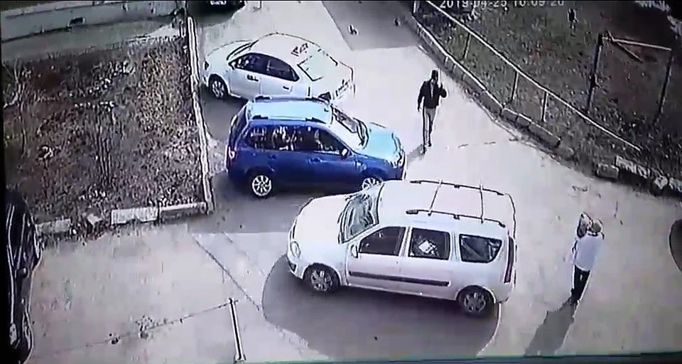 В Ижевске «Лада» сбила женщину с ребенком на руках В Ижевске «Лада» сбила женщину с ребенком на руках
