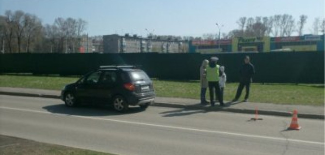 В Новокузнецке автомобиль сбил ребенка