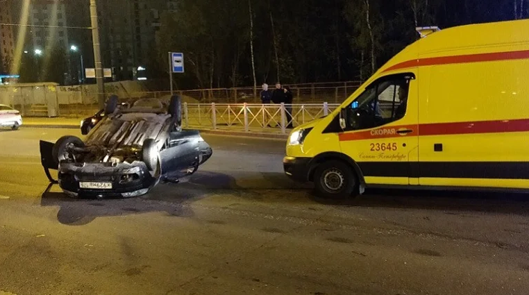 В Петербурге в ДТП на Кушелевской погиб человек В Петербурге в ДТП на Кушелевской погиб человек