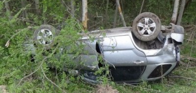 В Красноборском районе при опрокидывании автомобиля погиб водитель