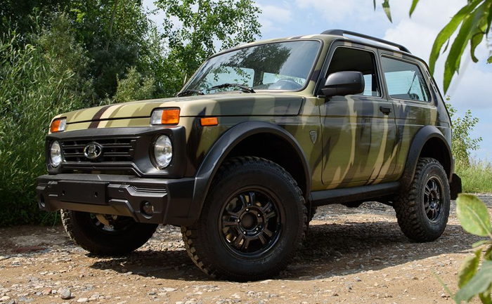 3 Lada 4x4 Bronto
