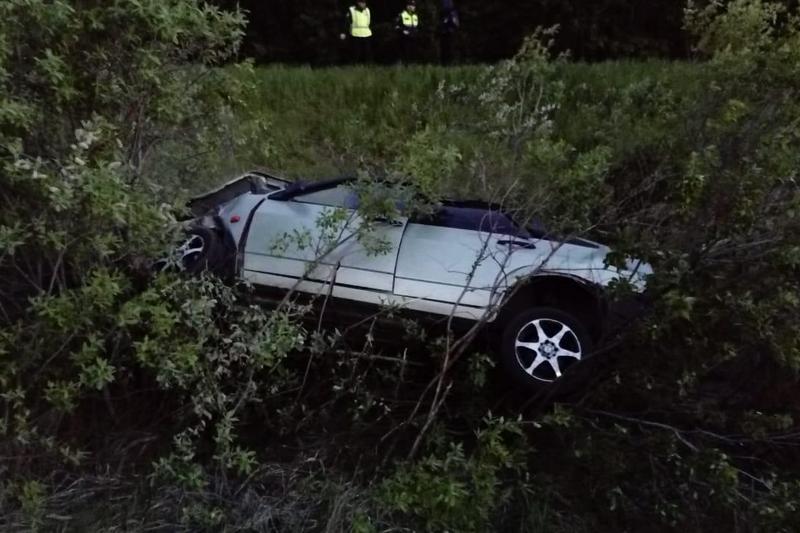 В Зауралье водитель сбежал с места ДТП, оставив подростка умирать в машине В Зауралье водитель сбежал с места ДТП, оставив подростка умирать в машине