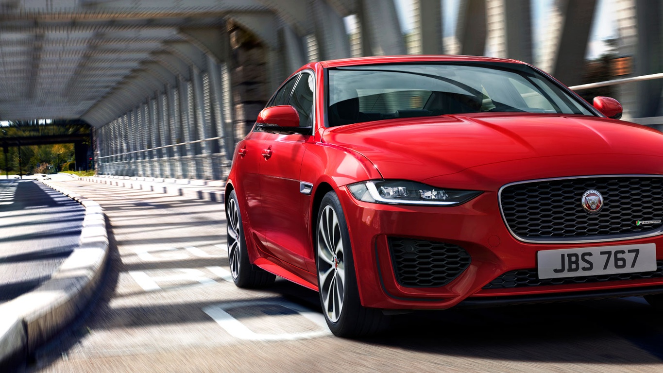 Jaguar XE 1