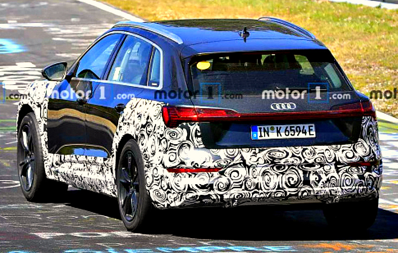 На испытания выехал «заряженный» Audi e-Tron и етрон 3