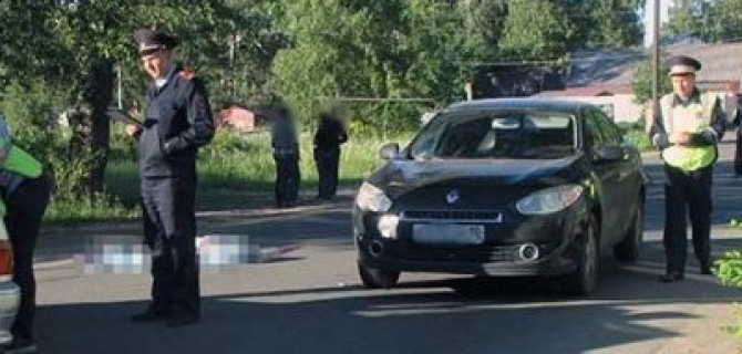 В Петрозаводске иномарка насмерть сбила женщину