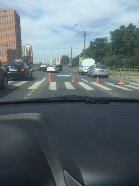 На Дальневосточном в Петербурге насмерть сбили женщину