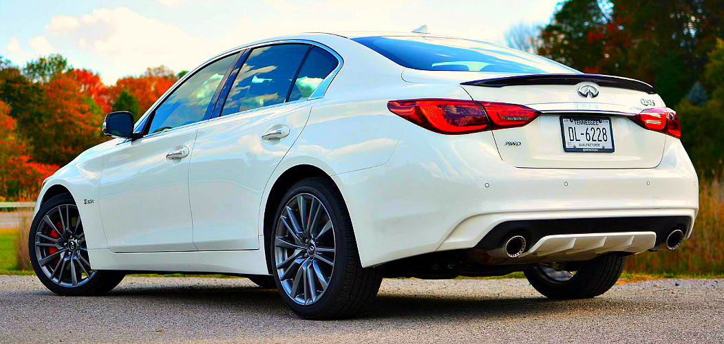Infiniti Q50 лишится одного мотора и инфин 2