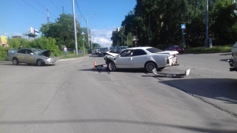 Два человека пострадали в ДТП в Томске (3)